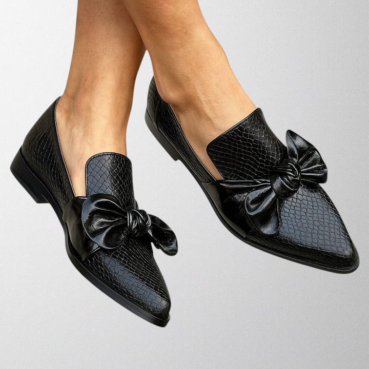 Olivia – Loafers with Bow Detail