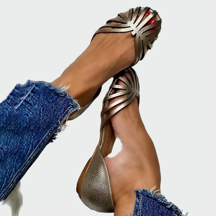 Lia | Cut-Out Ballerinas